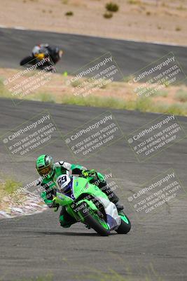 media/Jun-04-2022-WERA (Sat) [[b852bbbd55]]/Race 8 Superbike Expert Novice V7 HW/